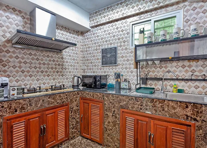 Large Spacious 3br House At Bts On Nut * 曼谷