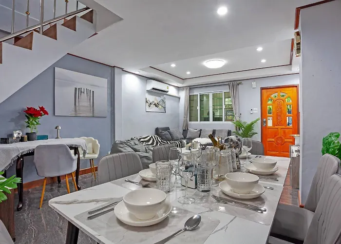 度假居 Large Spacious 3br House At Bts On Nut 曼谷