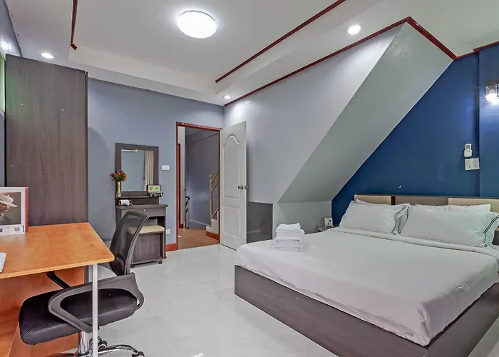 度假居 Large Spacious 3br House At Bts On Nut 曼谷