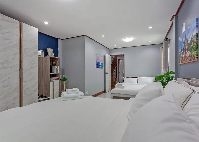 Large Spacious 3br House At Bts On Nut 度假居