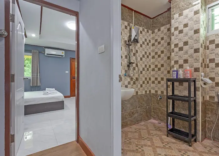 度假居 Large Spacious 3br House At Bts On Nut *