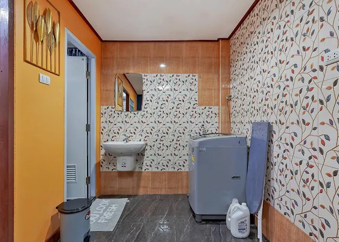 Large Spacious 3br House At Bts On Nut 曼谷