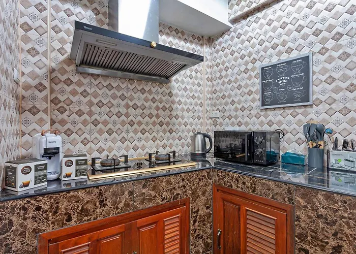 Large Spacious 3br House At Bts On Nut 曼谷