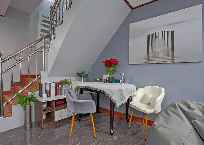 Large Spacious 3br House At Bts On Nut 度假居 *