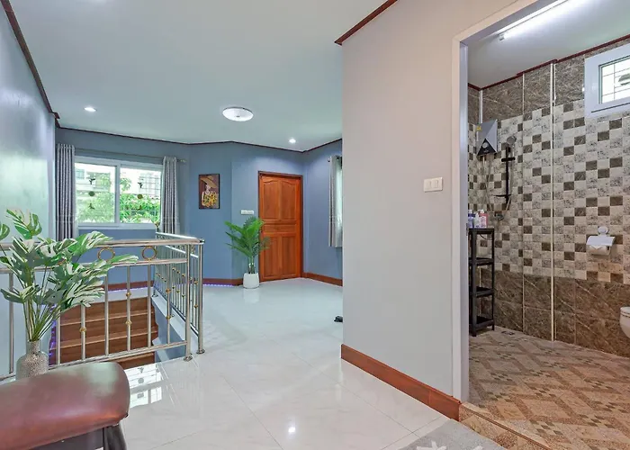 Large Spacious 3br House At Bts On Nut 度假居 曼谷
